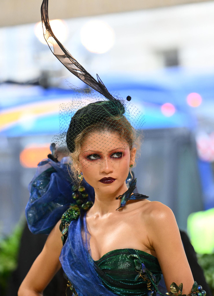 Tiệc thời trang lớn nhất hành tinh Met Gala 2024: Jennifer Lopez, Ariana Grande trong vườn cổ tích- Ảnh 7. Tiệc thời trang lớn nhất hành tinh Met Gala 2024: Jennifer Lopez, Ariana Grande trong vườn cổ tích- Ảnh 7.