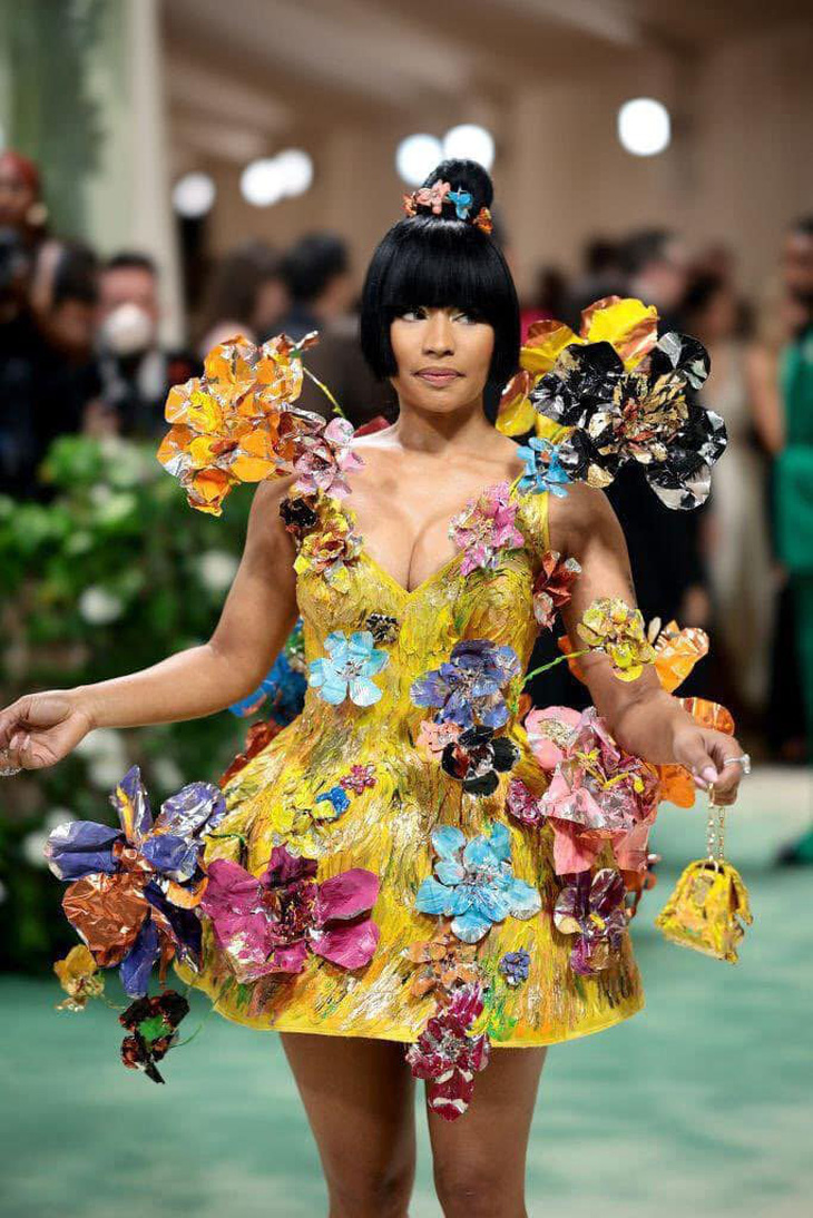 Tiệc thời trang lớn nhất hành tinh Met Gala 2024: Jennifer Lopez, Ariana Grande trong vườn cổ tích- Ảnh 10. Tiệc thời trang lớn nhất hành tinh Met Gala 2024: Jennifer Lopez, Ariana Grande trong vườn cổ tích- Ảnh 10.