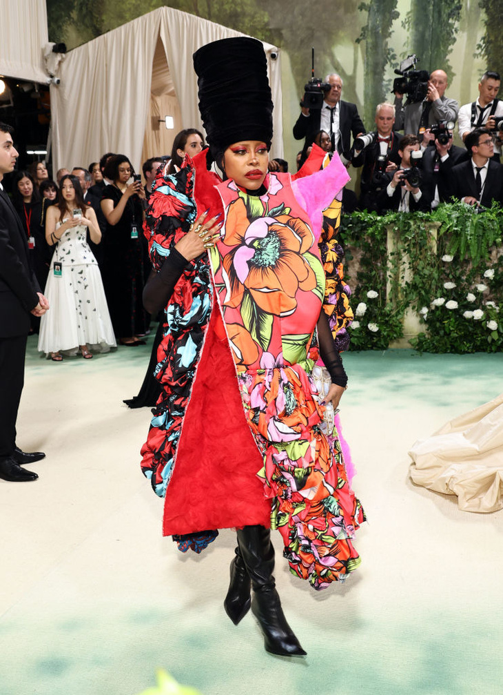 Tiệc thời trang lớn nhất hành tinh Met Gala 2024: Jennifer Lopez, Ariana Grande trong vườn cổ tích- Ảnh 19. Tiệc thời trang lớn nhất hành tinh Met Gala 2024: Jennifer Lopez, Ariana Grande trong vườn cổ tích- Ảnh 19.