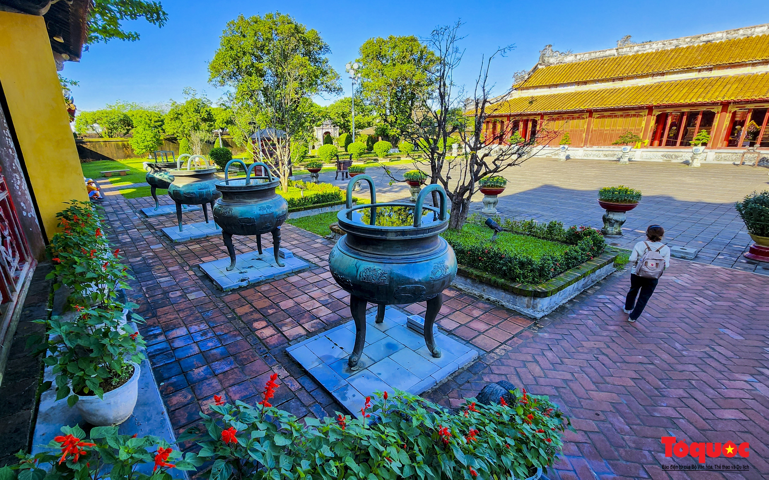 Ngắm Cửu Đỉnh và những bản đúc nổi vừa được ghi danh Di sản tư liệu khu vực châu Á- Thái Bình Dương - Ảnh 2. Ngắm Cửu Đỉnh và những bản đúc nổi vừa được ghi danh Di sản tư liệu khu vực châu Á- Thái Bình Dương - Ảnh 2.