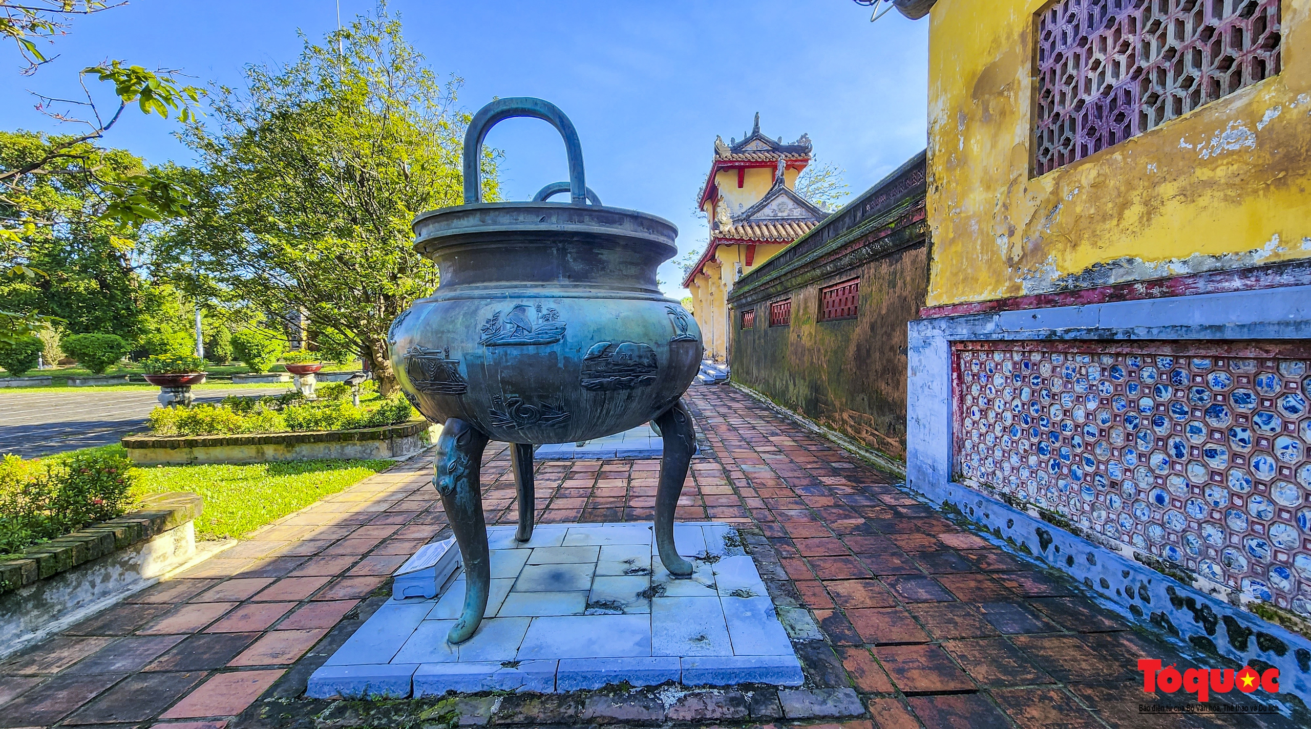 Ngắm Cửu Đỉnh và những bản đúc nổi vừa được ghi danh Di sản tư liệu khu vực châu Á- Thái Bình Dương - Ảnh 7. Ngắm Cửu Đỉnh và những bản đúc nổi vừa được ghi danh Di sản tư liệu khu vực châu Á- Thái Bình Dương - Ảnh 7.