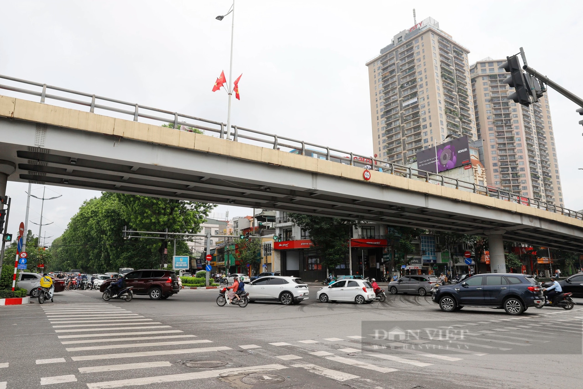 Toàn cảnh con đường sắp được Hà Nội đầu tư hơn 21.000 tỷ đồng để mở rộng và xây đường trên cao- Ảnh 7.