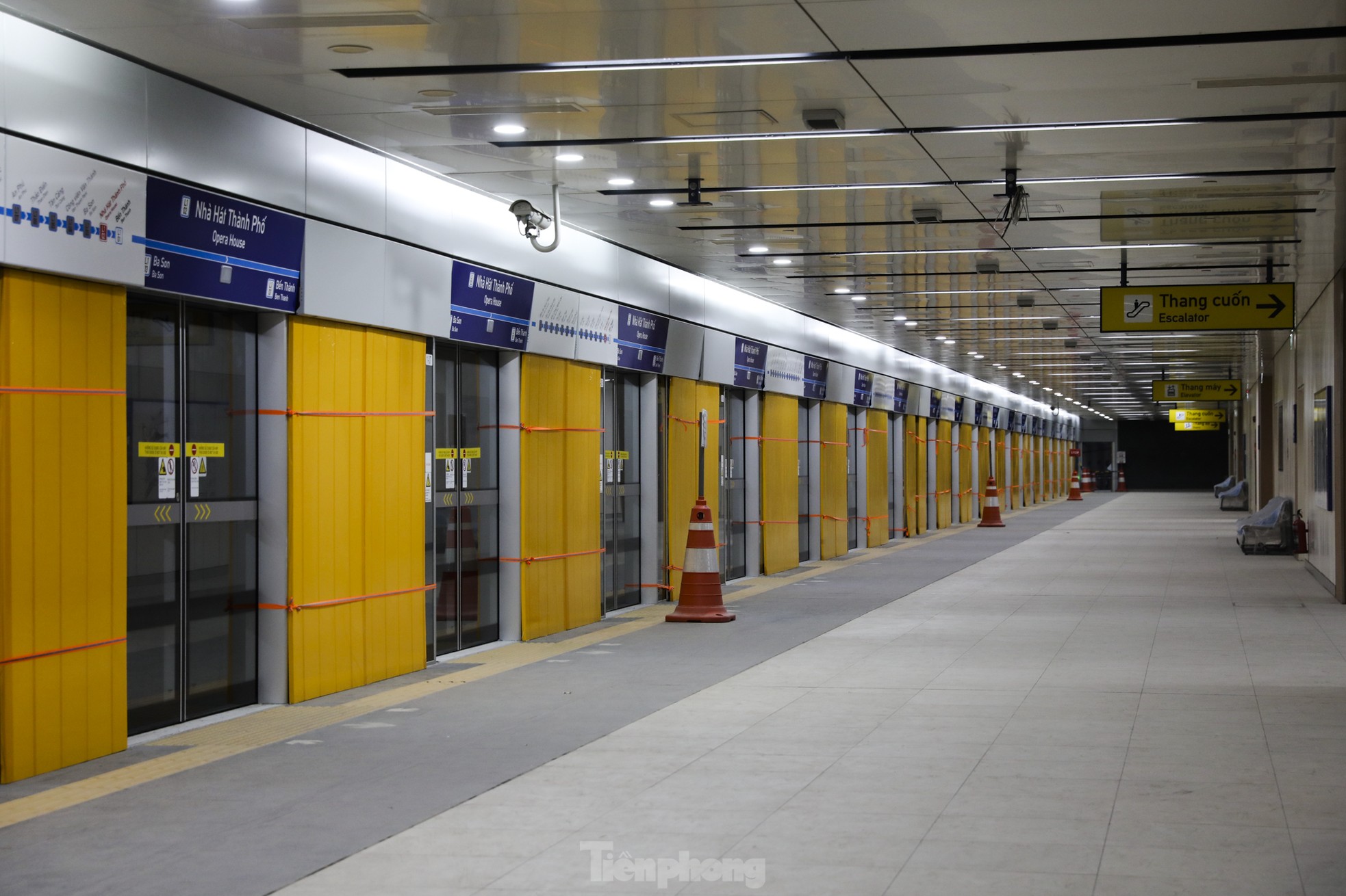 Cận cảnh 2 ga ngầm siêu hiện đại thuộc tuyến Metro số 1 ảnh 19