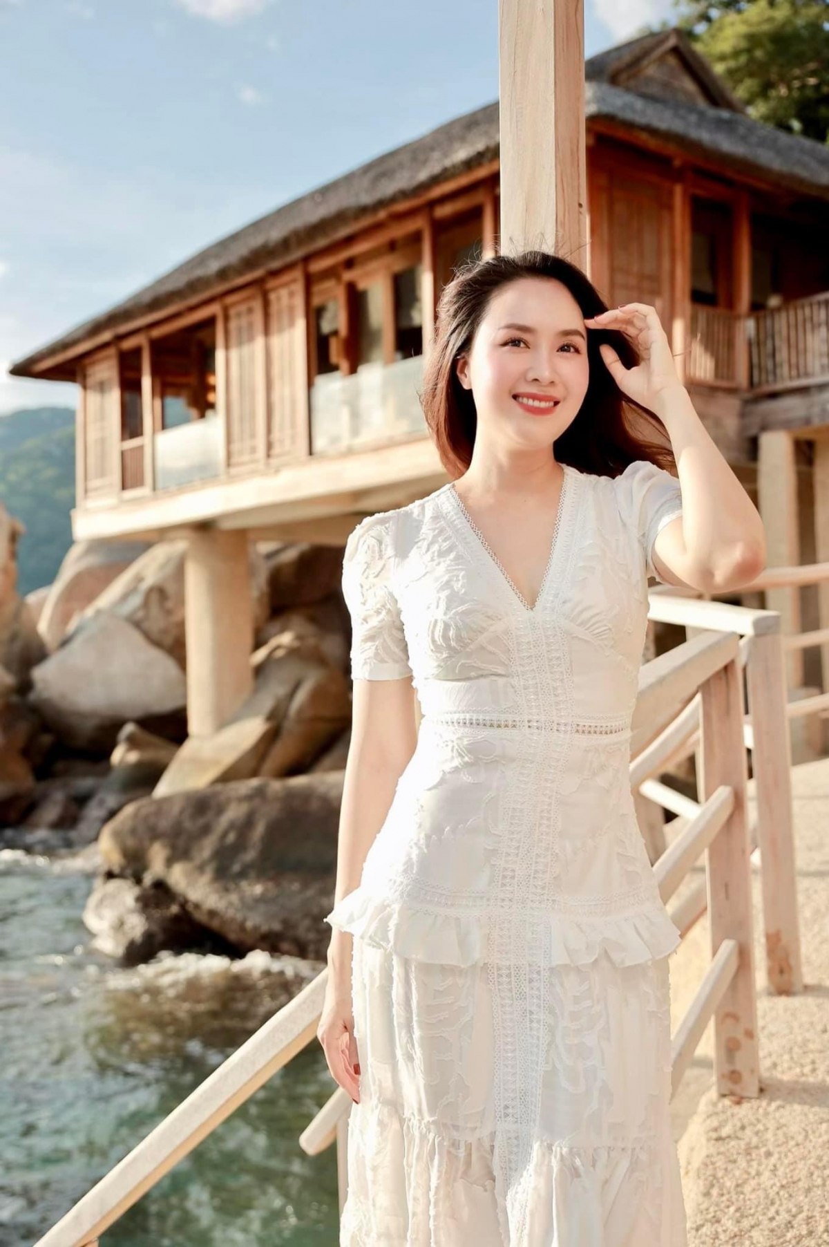 vẻ ngoài đối lập của hồng diễm trên phim và ngoài đời hình ảnh 6 ve ngoai doi lap cua hong diem tren phim va ngoai doi hinh anh 6