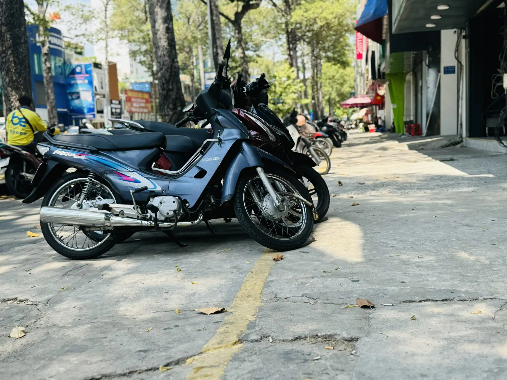 TP.HCM: Trả phí thuê vỉa hè, người dân thoát cảnh nơm nớp chạy trốn nhân viên đô thị- Ảnh 5. TP.HCM: Trả phí thuê vỉa hè, người dân thoát cảnh nơm nớp chạy trốn nhân viên đô thị- Ảnh 5.