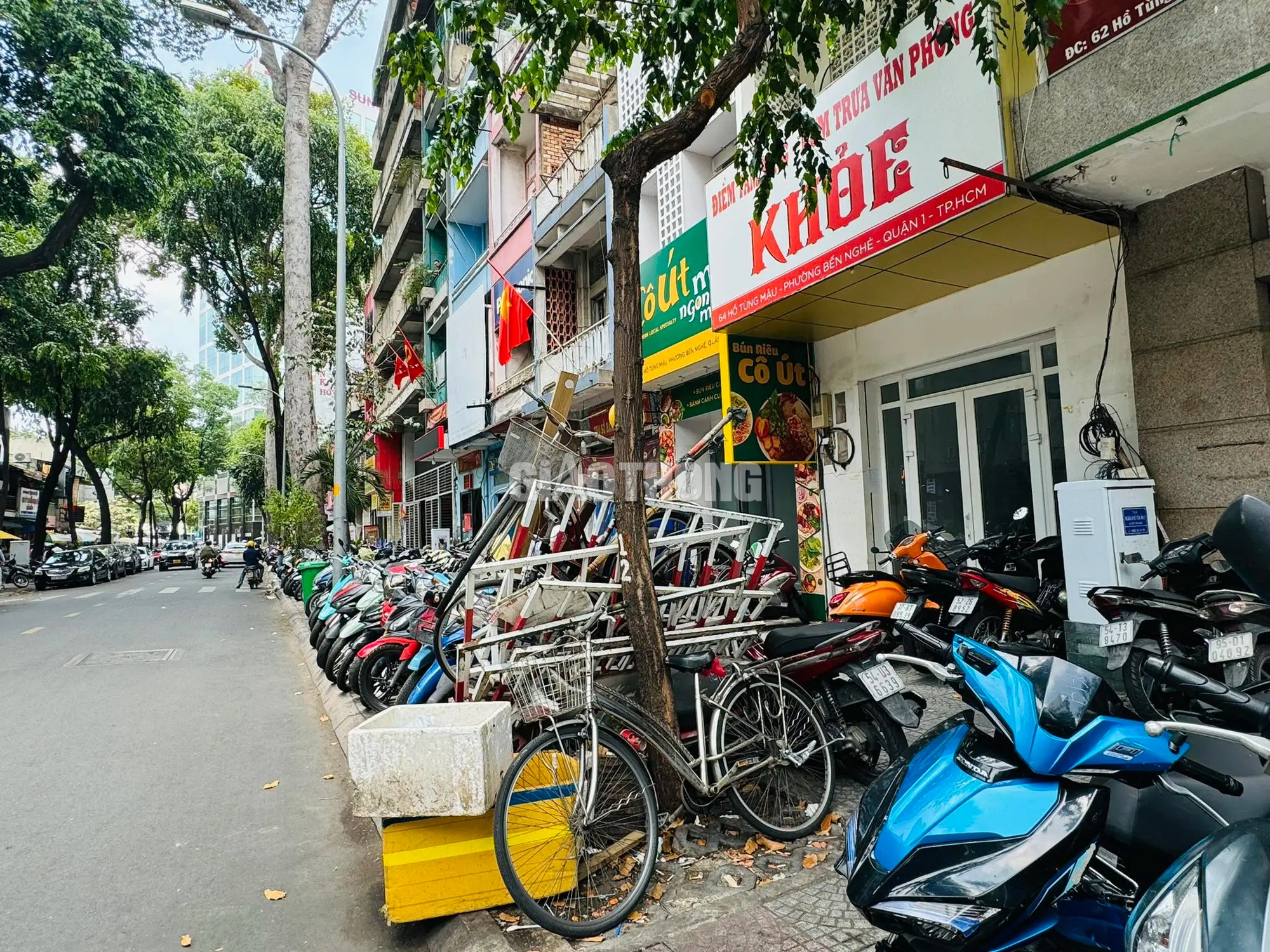 TP.HCM: Trả phí thuê vỉa hè, người dân thoát cảnh nơm nớp chạy trốn nhân viên đô thị- Ảnh 22. TP.HCM: Trả phí thuê vỉa hè, người dân thoát cảnh nơm nớp chạy trốn nhân viên đô thị- Ảnh 22.