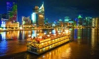 Sông Sài Gòn đoạn trung tâm TPHCM Ảnh: Phục Lễ 