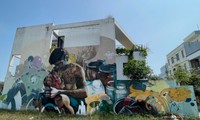 Khu phố đầy tranh graffiti tại Đà Nẵng