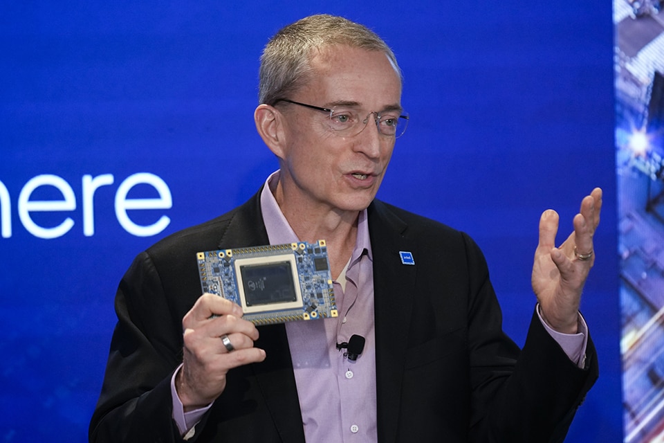 Intel đặt mục tiêu lớn cho sự tăng trưởng của PC AI trong năm 2025