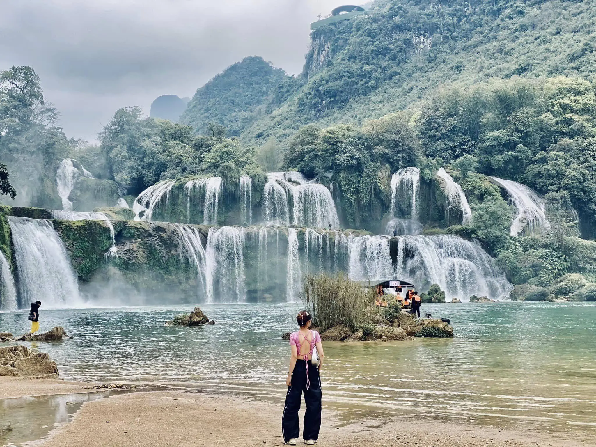 Suổi Lê Nin - Ảnh 13. Suổi Lê Nin - Ảnh 13.