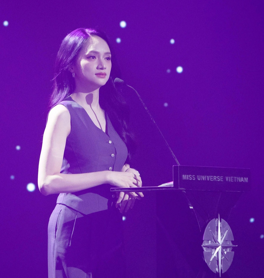 Hương Giang chia sẻ về bí quyết để nhà tài trợ chuyển tiền tài trợ đúng hạn - Ảnh: BTC Hương Giang chia sẻ về bí quyết để nhà tài trợ chuyển tiền tài trợ đúng hạn - Ảnh: BTC