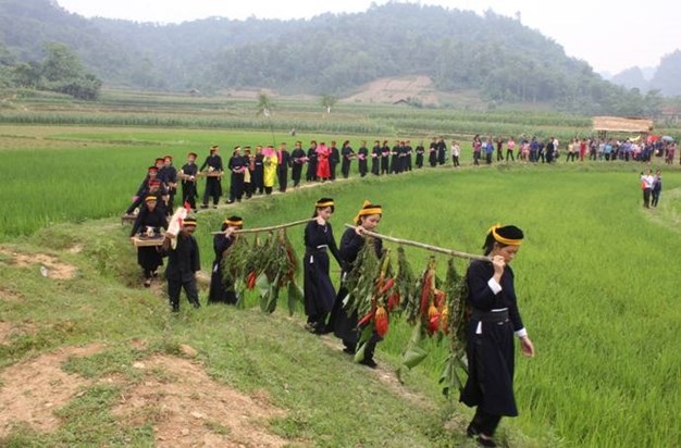 Lễ tiễn các ""Nàng Trăng" về trời trong Lễ hội Nàng Hai ở Cao Bằng Lễ tiễn các ""Nàng Trăng" về trời trong Lễ hội Nàng Hai ở Cao Bằng