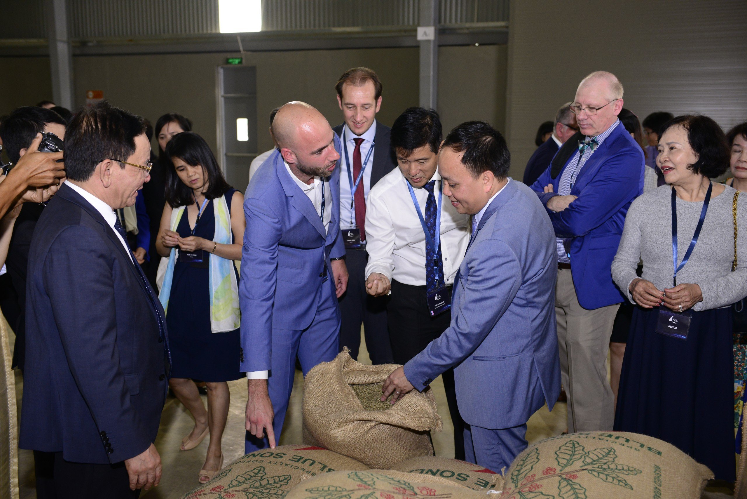 Sơn La, những con đường gập ghềnh nhưng nhiều tình yêu với cà phê Arabica- Ảnh 7. Sơn La, những con đường gập ghềnh nhưng nhiều tình yêu với cà phê Arabica- Ảnh 7.
