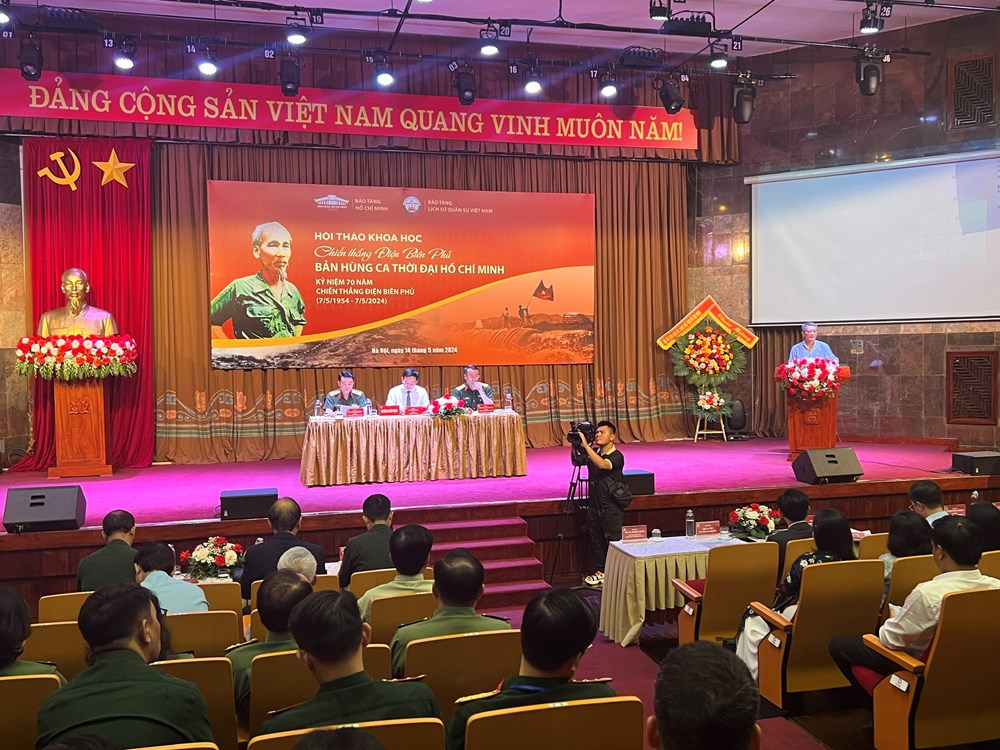 Tiếp tục khẳng định tầm vóc và ý nghĩa to lớn của Chiến dịch và Chiến thắng "lừng lẫy năm châu, chấn động địa cầu" - Ảnh 2. Tiếp tục khẳng định tầm vóc và ý nghĩa to lớn của Chiến dịch và Chiến thắng "lừng lẫy năm châu, chấn động địa cầu" - Ảnh 2.