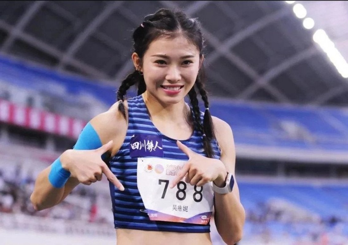 Nhan sắc ngọt ngào của người đẹp điền kinh đất nước tỷ dân chạy 100 m rào tốt nhất châu Á 2024- Ảnh 9. Nhan sắc ngọt ngào của người đẹp điền kinh đất nước tỷ dân chạy 100 m rào tốt nhất châu Á 2024- Ảnh 9.