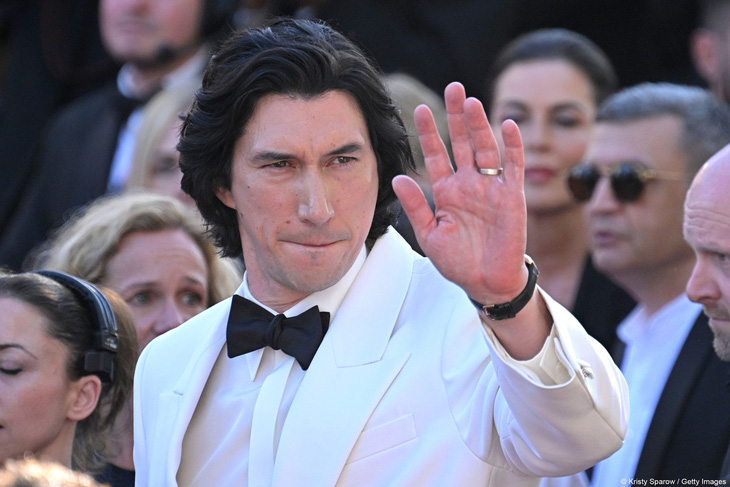 Phim Megalopolis của 'Bố Già' Coppola được vỗ tay 7 phút tại Cannes- Ảnh 7. Nam chính Adam Driver, thủ vai kiến trúc sư Cesar Catilina trong phim - Ảnh: GETTY IMAGES