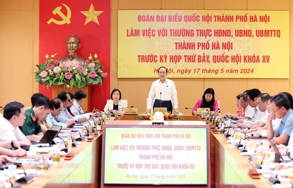 Phó Bí thư Thành ủy, Chủ tịch HĐND TP, Phó trưởng Đoàn đại biểu Quốc hội TP Hà Nội Nguyễn Ngọc Tuấn phát biểu kết luận buổi làm việc