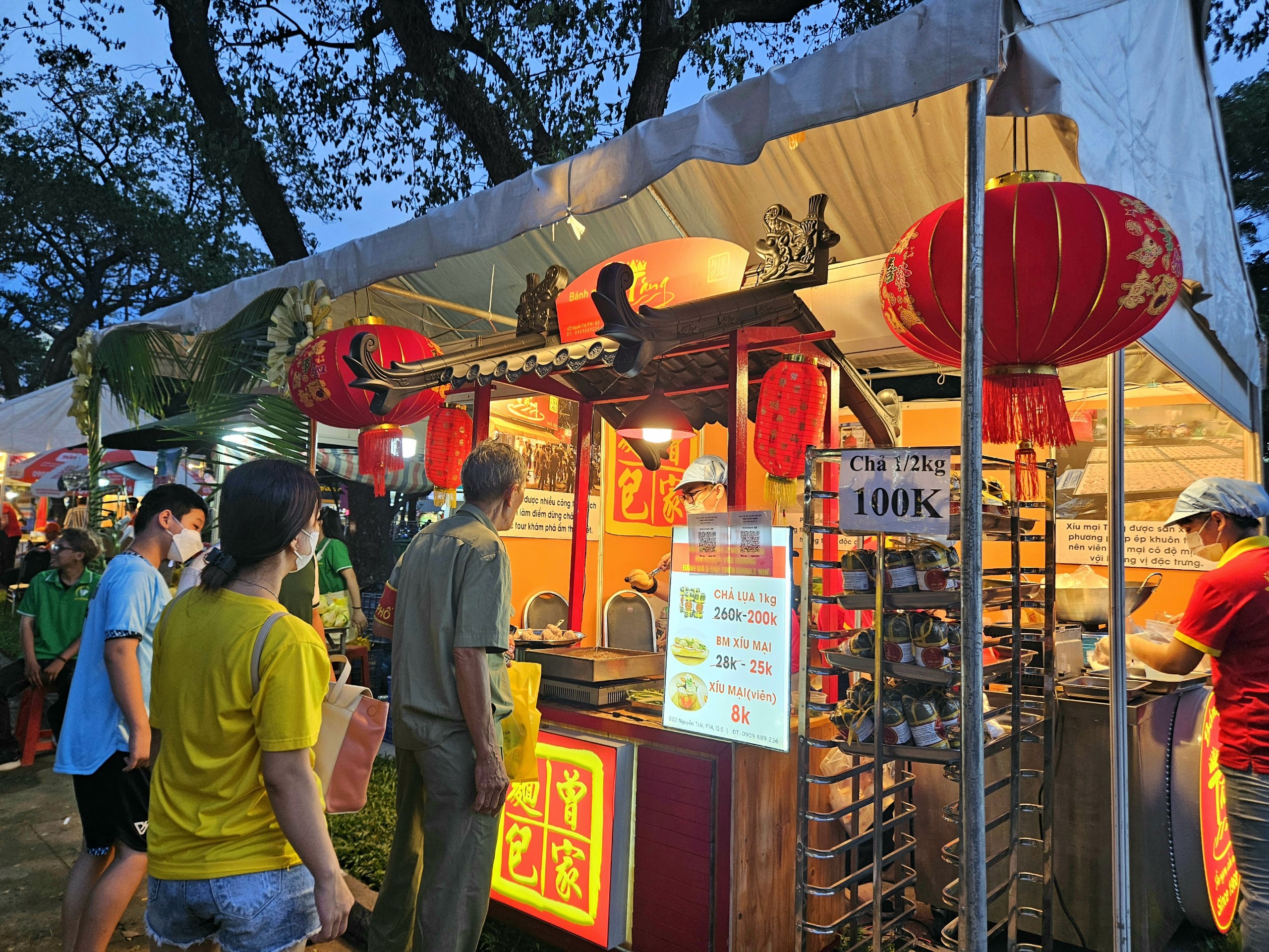 TP HCM: Người dân xếp hàng thưởng thức đủ loại bánh mì tại lễ hội Bánh mì Việt Nam- Ảnh 10.