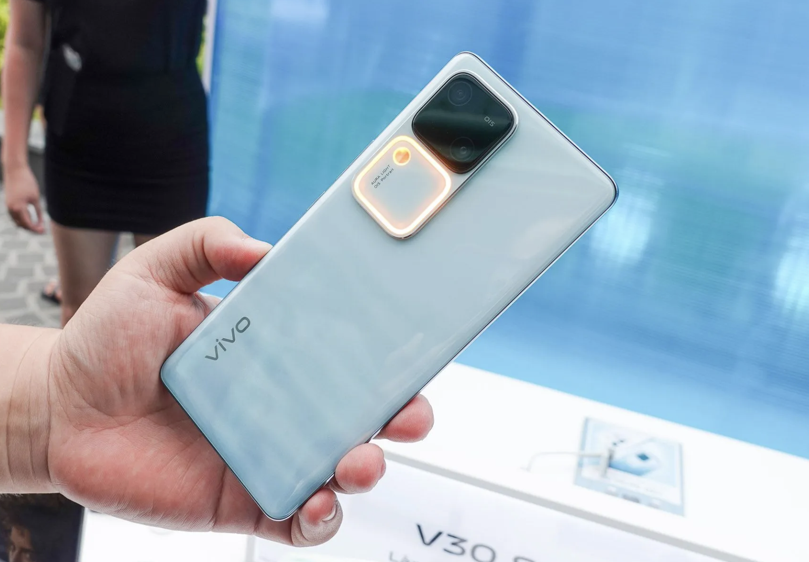 Camera vòng sáng aura 3.0 trên vivo V30 5G