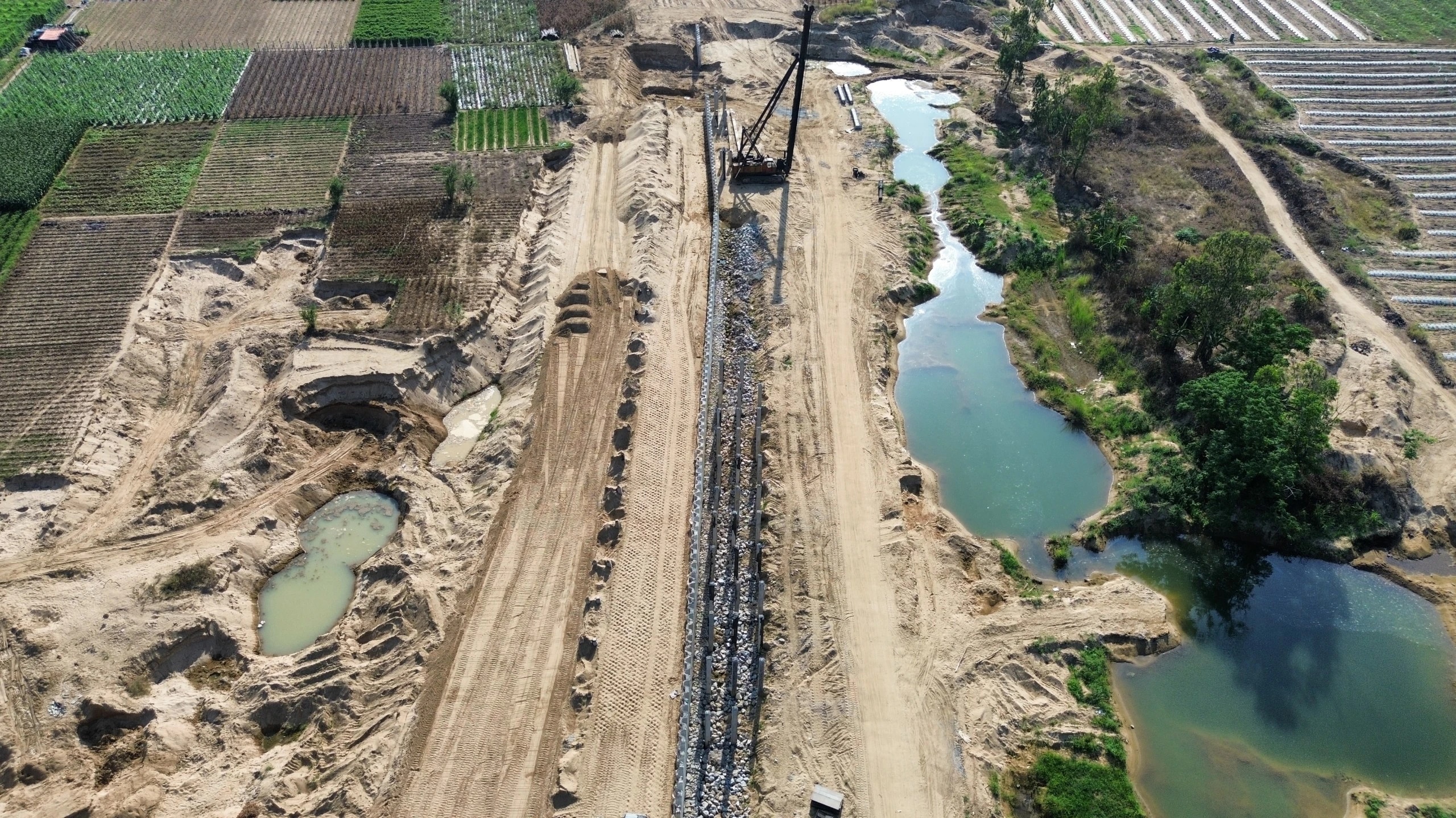 Quảng Ngãi: Nguy cơ vỡ tiến độ hai dự án kè hơn 400 tỷ- Ảnh 2.