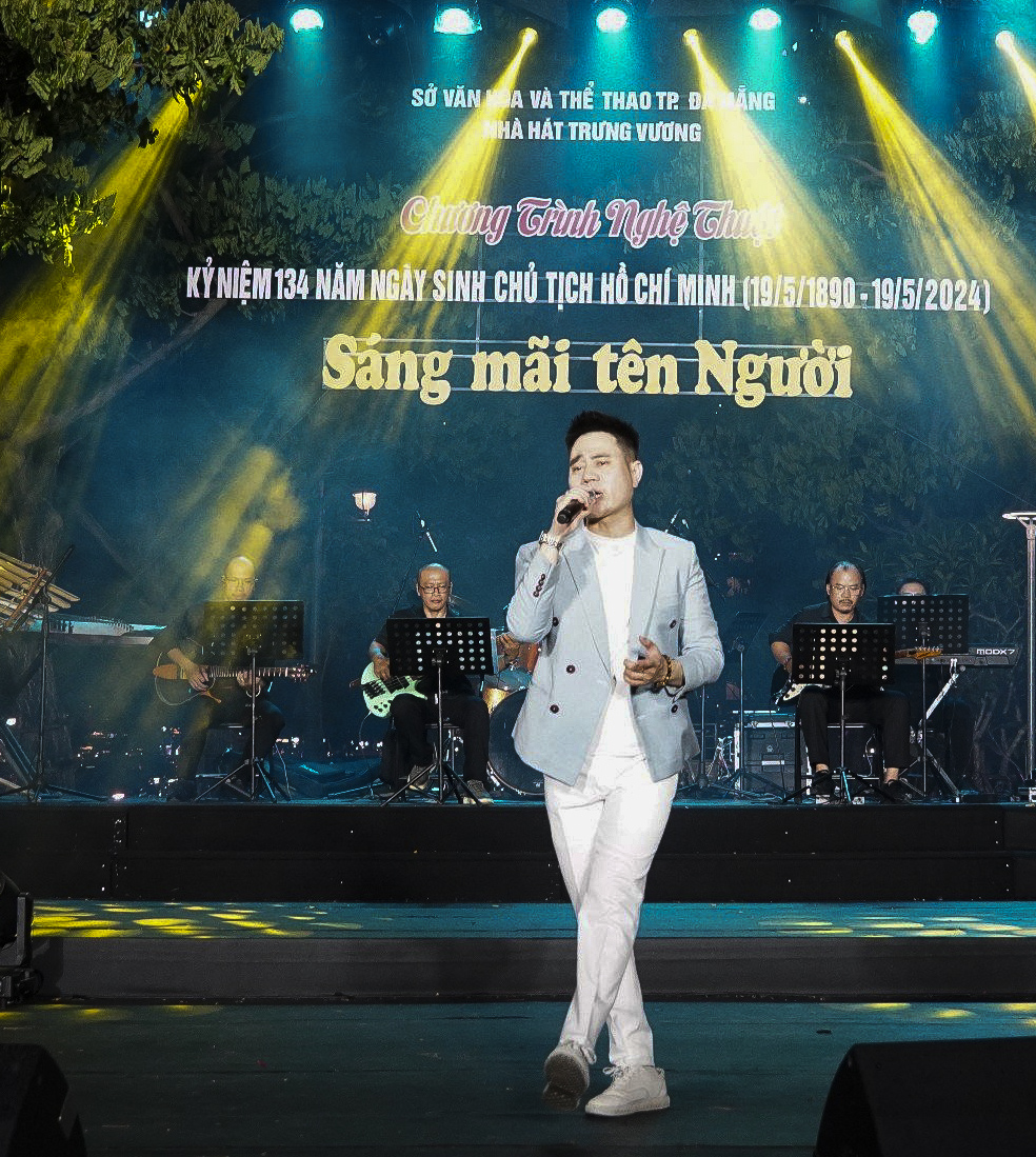 Đặc sắc chương trình nghệ thuật "Sáng mãi tên Người" - Ảnh 3. Đặc sắc chương trình nghệ thuật "Sáng mãi tên Người" - Ảnh 3.