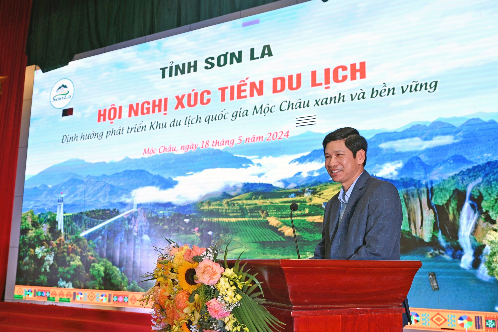 Thứ trưởng Hồ An Phong: Mộc Châu cần xây dựng mô hình, sản phẩm du lịch độc đáo trên cơ sở tiềm năng khác biệt - Ảnh 4. Thứ trưởng Hồ An Phong: Mộc Châu cần xây dựng mô hình, sản phẩm du lịch độc đáo trên cơ sở tiềm năng khác biệt - Ảnh 4.