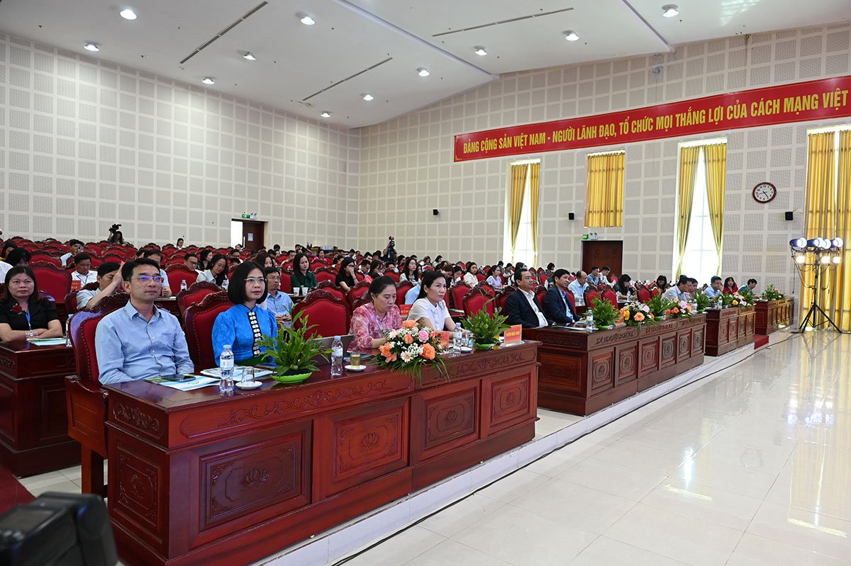Thứ trưởng Hồ An Phong: Mộc Châu cần xây dựng mô hình, sản phẩm du lịch độc đáo trên cơ sở tiềm năng khác biệt - Ảnh 3. Thứ trưởng Hồ An Phong: Mộc Châu cần xây dựng mô hình, sản phẩm du lịch độc đáo trên cơ sở tiềm năng khác biệt - Ảnh 3.