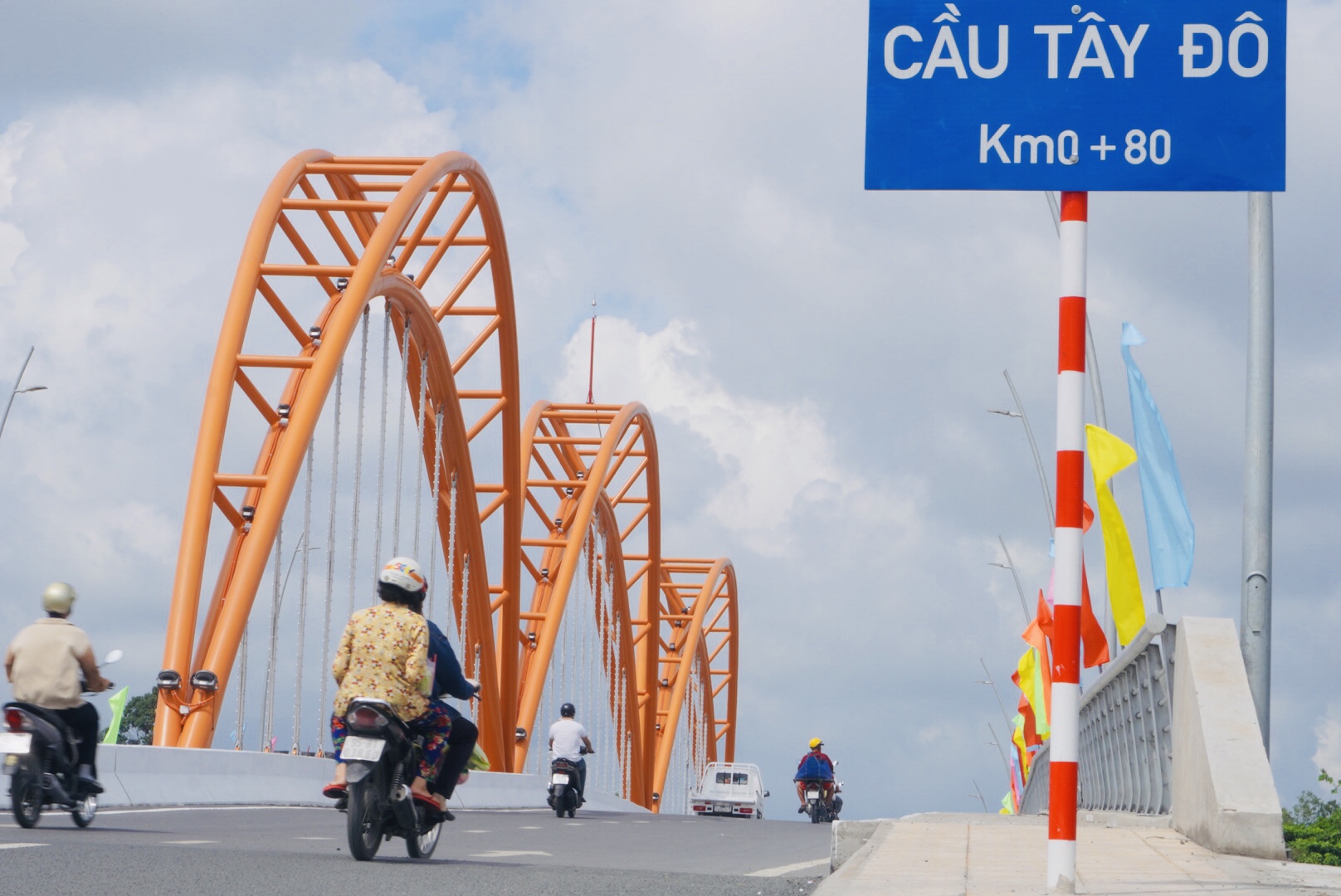 Cần Thơ khánh thành 2 cây cầu tổng vốn 358 tỉ đồng- Ảnh 3. Cần Thơ khánh thành 2 cây cầu tổng vốn 358 tỉ đồng- Ảnh 3.