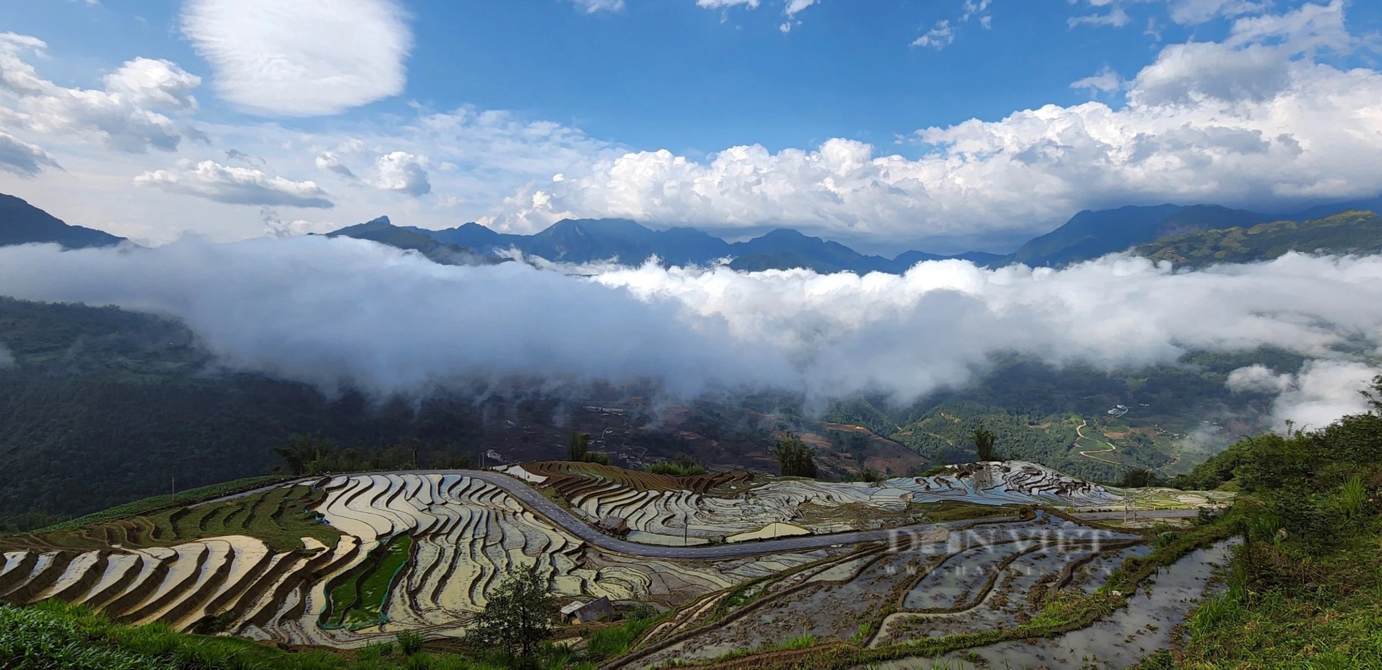 Chiêm ngưỡng vẻ đẹp ruộng bậc thang uốn lượn mùa nước đổ ở vùng cao Y Tý- Ảnh 7. Chiêm ngưỡng vẻ đẹp ruộng bậc thang uốn lượn mùa nước đổ ở vùng cao Y Tý- Ảnh 7.