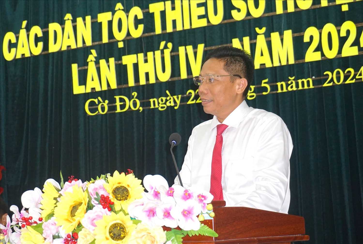 Ông Nguyễn Thực Hiện - Phó Chủ tịch UBND, Trưởng Ban chỉ đạo Đại hội đại biểu các DTTS TP. Cần Thơ lần thứ IV, năm 2024 phát biểu tại Đại hội