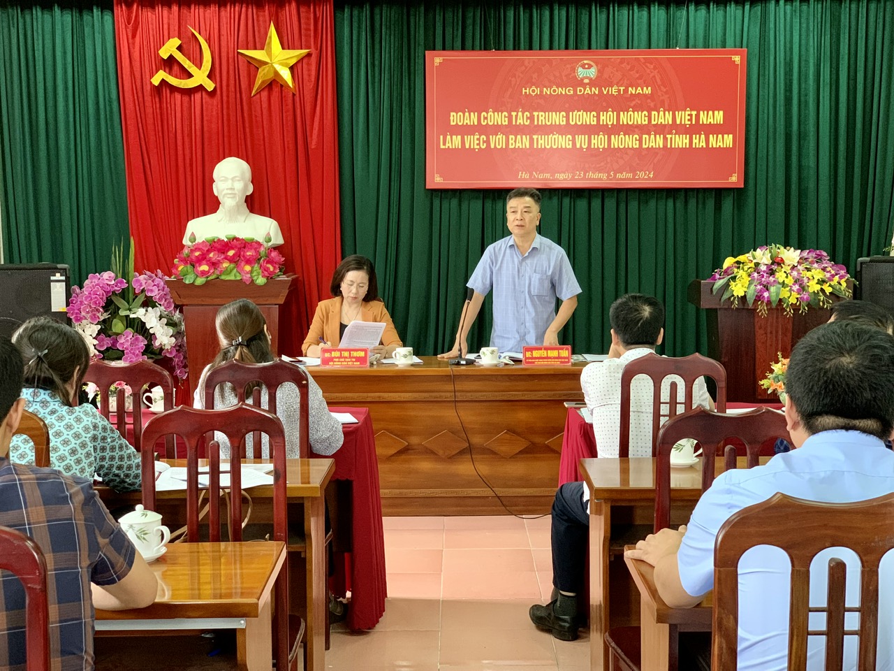 Phó Chủ tịch BCH Hội Nông dân Việt Nam Bùi Thị Thơm làm việc với Hội Nông dân tỉnh Hà Nam- Ảnh 2. Phó Chủ tịch BCH Hội Nông dân Việt Nam Bùi Thị Thơm làm việc với Hội Nông dân tỉnh Hà Nam- Ảnh 2.