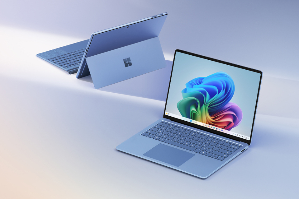 iPad Pro và Surface Pro mới chứng minh OLED là màn hình của tương lai- Ảnh 2. Surface Laptop và Surface Pro mà Microsoft vừa giới thiệu