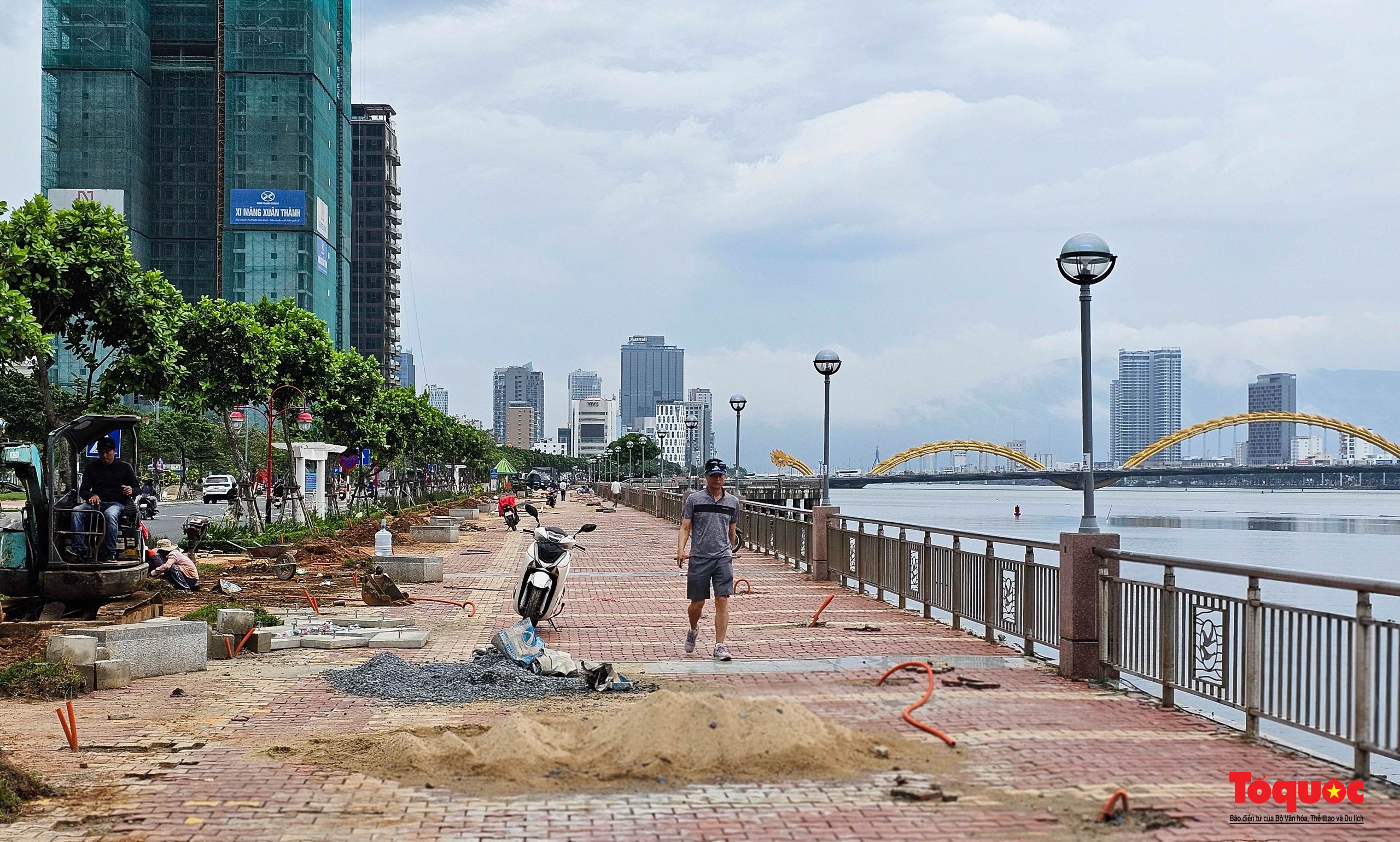 Đà Nẵng: Gấp rút hoàn thành phố đi bộ Bạch Đằng - Ảnh 13.
