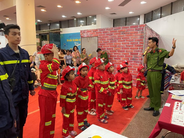 Nhiều hoạt động hấp dẫn tại Ngày hội Thế giới tuổi thơ lần thứ 25 - năm 2024 - Ảnh 2. Nhiều hoạt động hấp dẫn tại Ngày hội Thế giới tuổi thơ lần thứ 25 - năm 2024 - Ảnh 2.