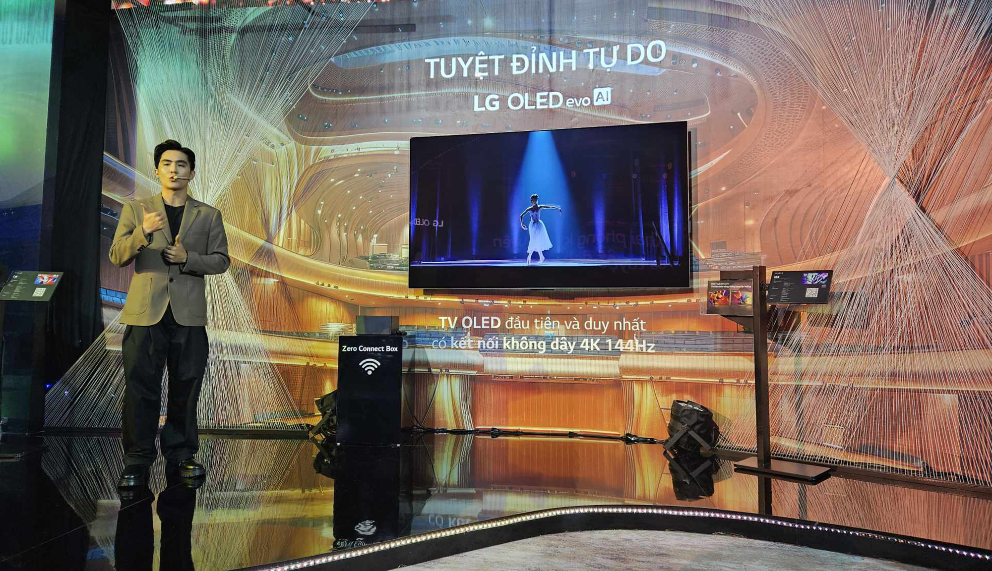 TV OLED evo M4 với khả năng kết nối không dây 4K sẽ được bán chính thức tại Việt Nam TV OLED evo M4 với khả năng kết nối không dây 4K sẽ được bán chính thức tại Việt Nam