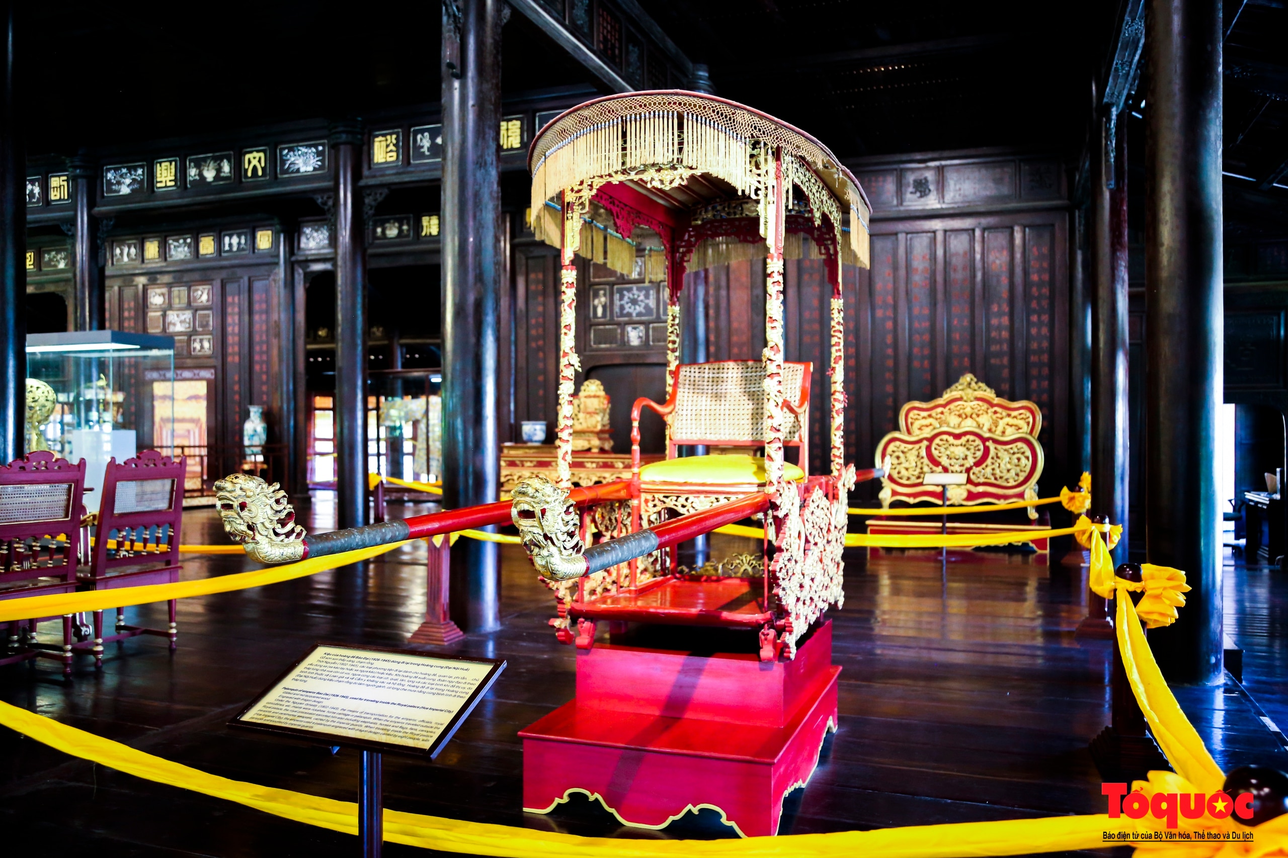Khám phá loạt cổ vật quý giá của triều Nguyễn vừa lần đầu được định danh số - Ảnh 5.