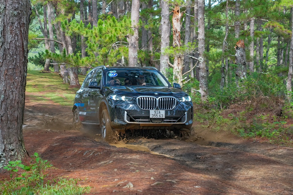 Trải nghiệm lái xe vượt địa hình với BMW X-Venture - 2 Trải nghiệm lái xe vượt địa hình với BMW X-Venture - 2