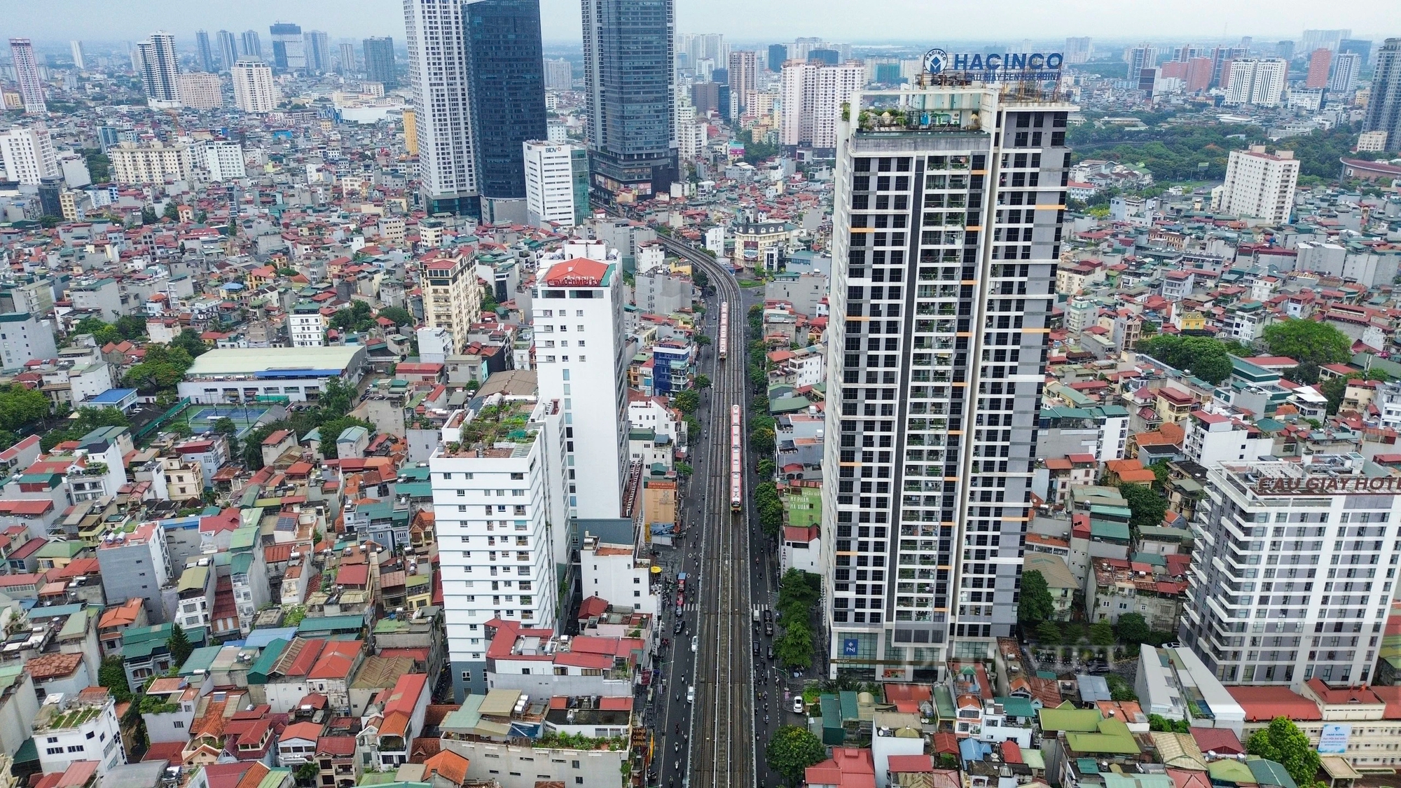 Toàn cảnh tuyến metro Nhổn - ga Hà Nội trước ngày đi vào hoạt động- Ảnh 33. Toàn cảnh tuyến metro Nhổn - ga Hà Nội trước ngày đi vào hoạt động- Ảnh 33.