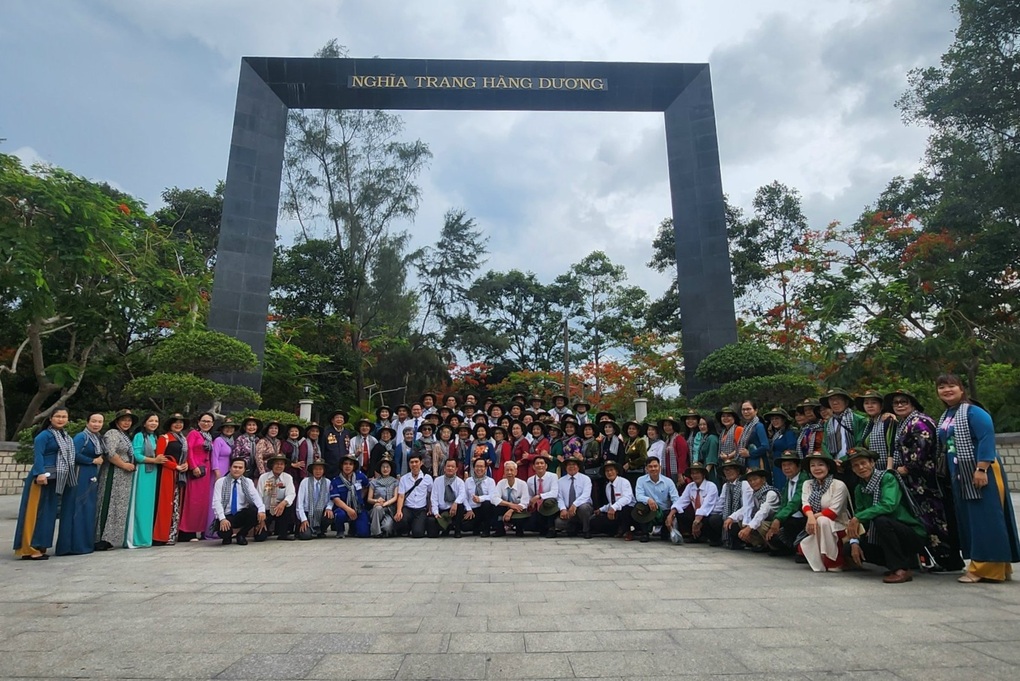 Đoàn khách đặc biệt về Côn Đảo tái hiện những màn tra tấn chày vồ, ma trắc - 5 Đoàn khách đặc biệt về Côn Đảo tái hiện những màn tra tấn chày vồ, ma trắc - 5