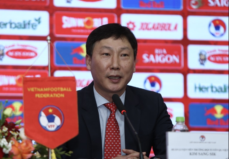 Тренер Ким Сан Сик: «Господин Пак посоветовал мне подключить вьетнамских игроков»