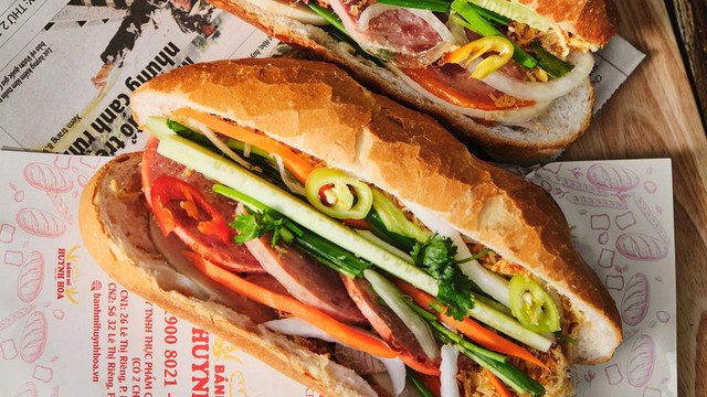 Báo quốc tế ca ngợi chiếc bánh mì 6 USD ngon nhất Việt Nam - Ảnh 1. Báo quốc tế ca ngợi chiếc bánh mì 6 USD ngon nhất Việt Nam - Ảnh 1.