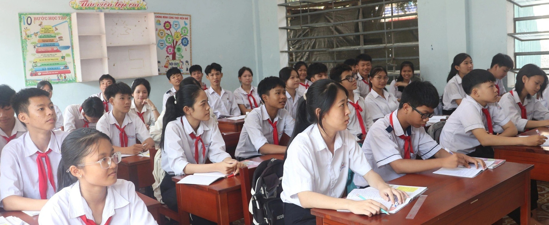 Một trường THCS ở Bình Định tập trung củng cố kiến thức cho học sinh lớp 9, chuẩn bị kỳ thi tuyển sinh vào lớp 10 năm học 2024 - 2025 - Ảnh: NGUYÊN THI