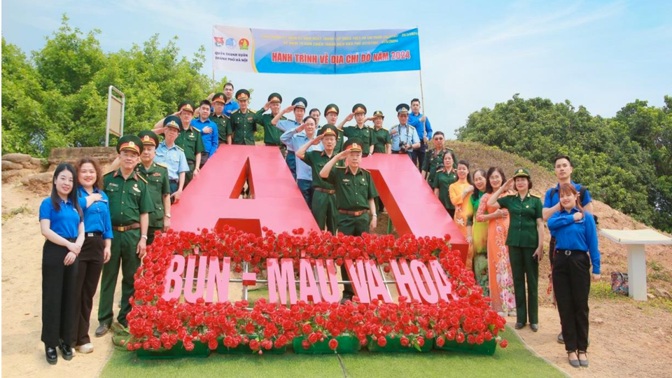 Hội Cựu chiến binh và Đoàn TNCS Hồ Chí Minh quận Thanh Xuân thăm Di tích đồi A1 - Di tích Quốc gia đặc biệt Chiến trường Điện Biên Phủ, triển khai mô hình “Dân vận khéo” năm 2024 về “Nâng cao chất lượng, hiệu quả công tác giáo dục truyền thống cách mạng, bồi dưỡng lý tưởng cách mạng cho đoàn viên, thanh niên, học sinh trên địa bàn quận Thanh Xuân”