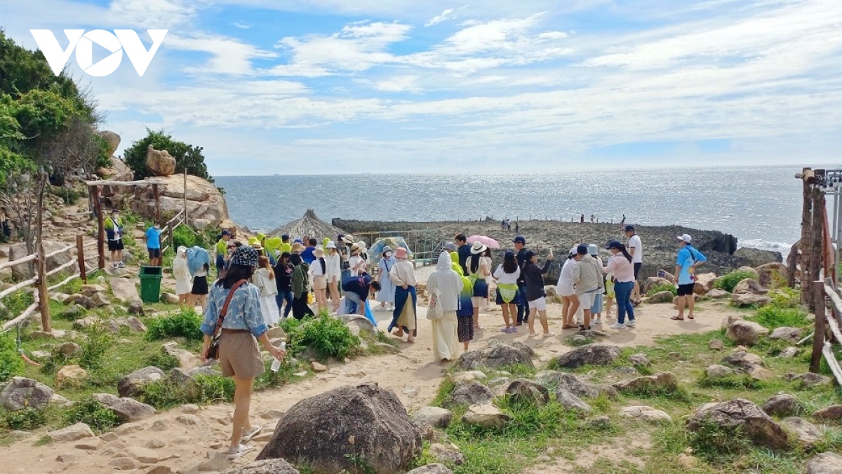 cao tốc thông xe, lượng du khách về ninh thuận tăng hơn 66 trong dịp lễ hình ảnh 1 cao toc thong xe, luong du khach ve ninh thuan tang hon 66 trong dip le hinh anh 1