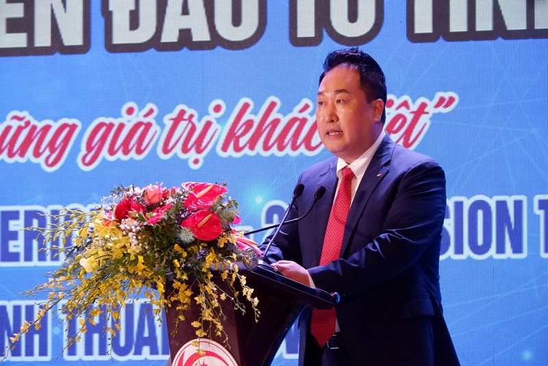 Chủ tịch KOCHAM cam kết tiếp tục hỗ trợ tỉnh Ninh Thuận thu hút các nhà đầu tư đến từ Hàn Quốc.