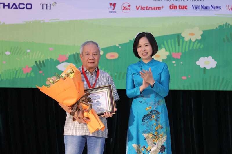 cong bo top 10 chung khao giai thuong thieu nhi de men lan thu 5 2024 hinh 1