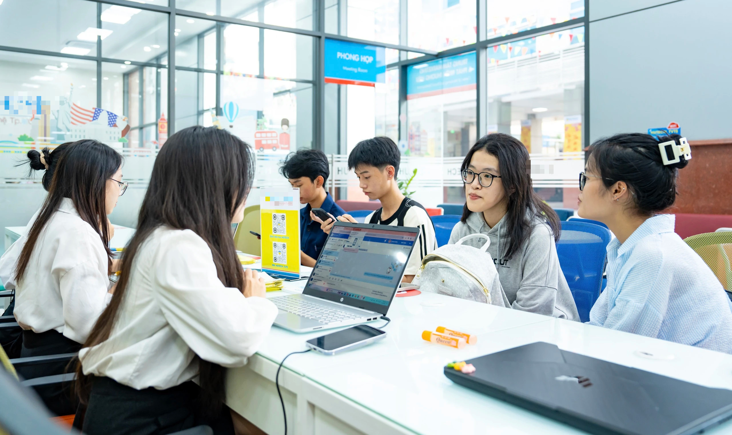 Đã trúng tuyển bằng học bạ có được xét thêm điểm thi tốt nghiệp THPT?- Ảnh 1. Đã trúng tuyển bằng học bạ có được xét thêm điểm thi tốt nghiệp THPT?- Ảnh 1.