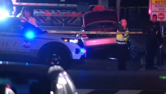 Cảnh sát Mỹ tại hiện trường vụ đâm xe vào cổng an ninh Nhà Trắng ở thủ đô Washington ngày 4/5. Ảnh: 7News