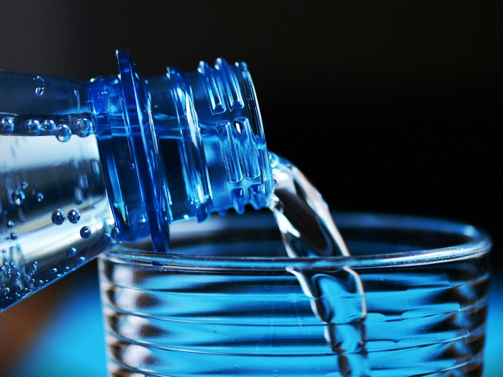 Để tuyến tiền liệt khỏe mạnh, cần uống bao nhiêu nước?- Ảnh 1.