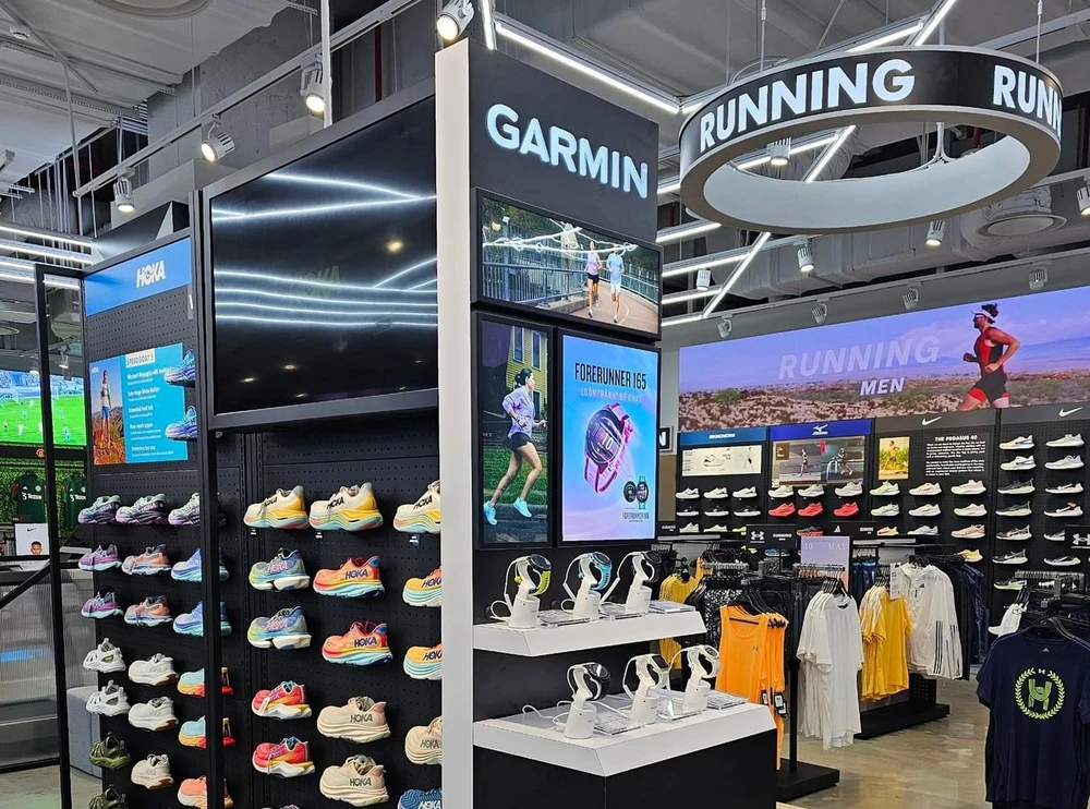 Mô hình shop-in-shop của Garmin giúp khách hàng tiếp cận với sản phẩm của hãng này dễ dàng hơn